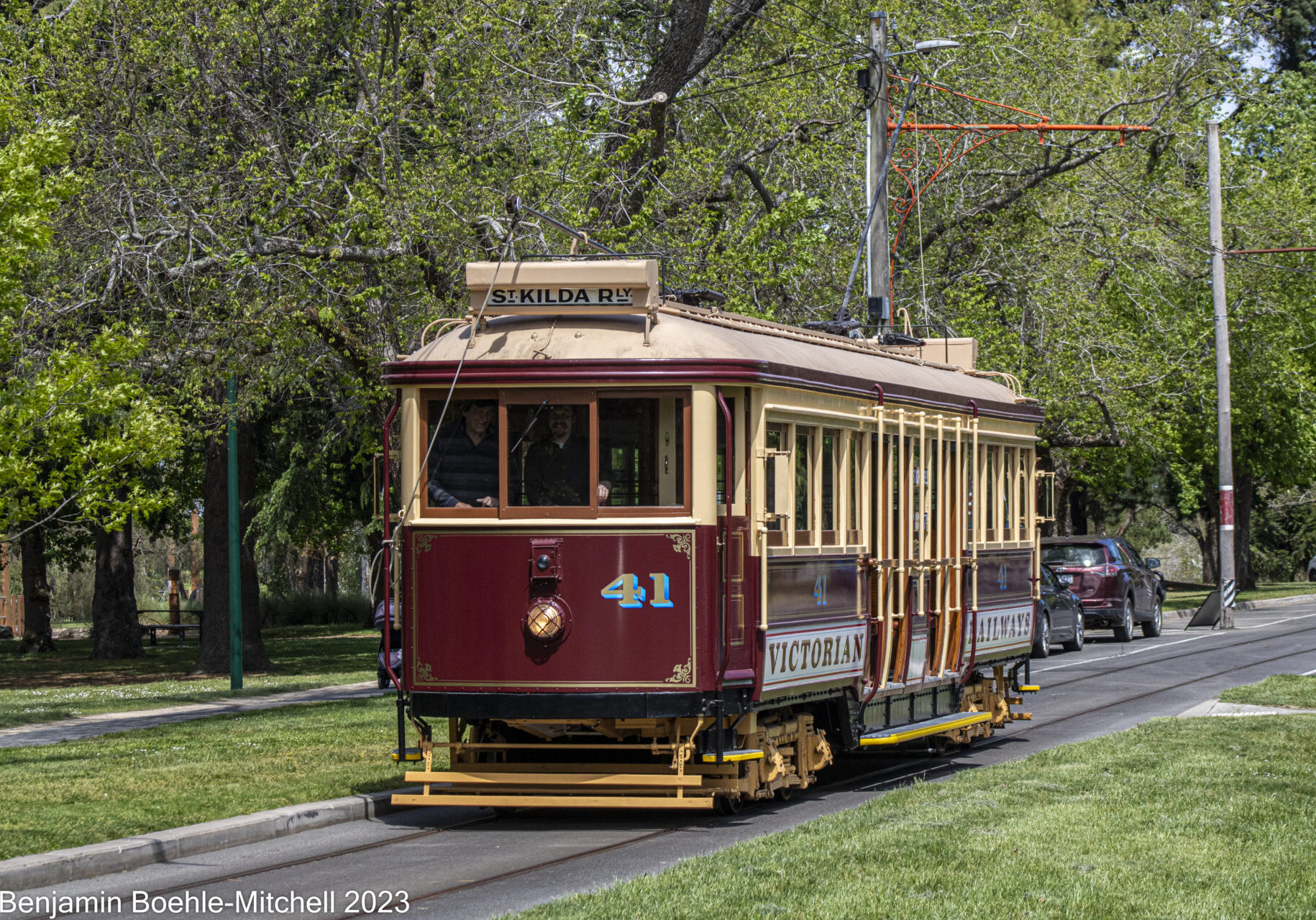 VR 41 in Wendouree Parade